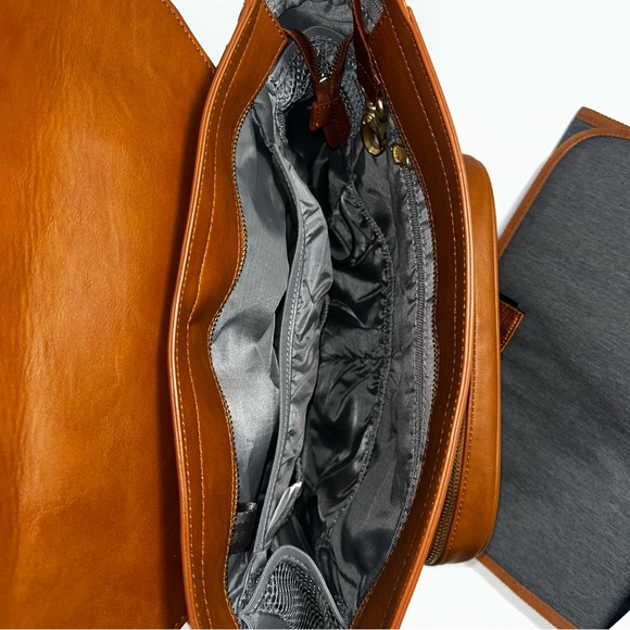 JJ‎ Cole Brookmont Backpack Diaper Bag With Changing Mat!! And Washable Liner